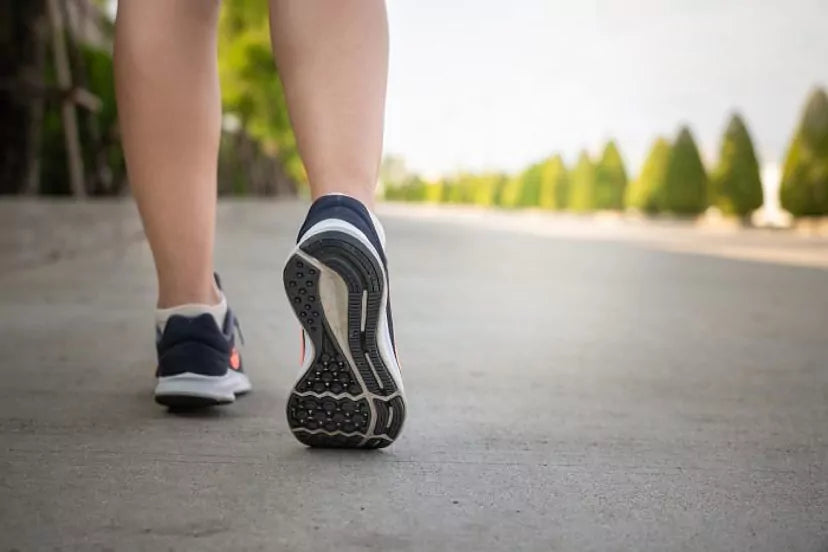 Mejores zapatillas para andar de mujer: guía para elegir comodidad y estilo