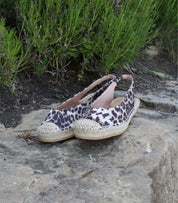 Alpargatas planas para mujer SKYDIVA LOL con estampado de leopardo, vista completa
