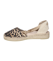 Alpargatas planas para mujer SKYDIVA BESTY con estampado de leopardo, vista lateral izquierda