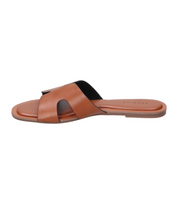 Sandalias planas para mujer SKYDIVA CHILL en color marrón, vista lateral izquierda