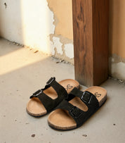 Sandalias planas destalonadas para mujer SKYDIVA RT en color negro, vista completa