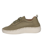 Zapato con cuña para mujer SKYDIVA XD en color verde khaki, vista lateral izquierda