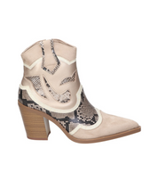 Botines cowboy para mujer SKYDIVA FOMO en color beige, vista lateral derecha