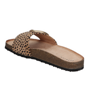 Sandalias planas para mujer SKYDIVA ME-RENTS con estampado de leopardo