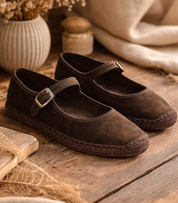 Zapatos Planos SKYDIVA LA-QUE-SO en Color Marrón para Mujer