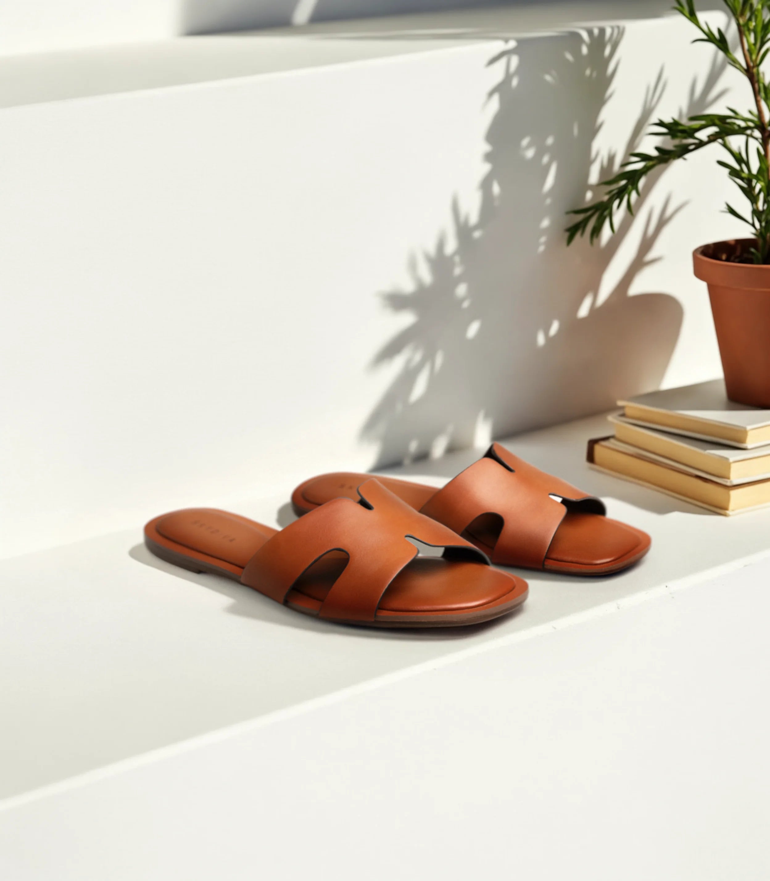 Sandalias planas para mujer SKYDIVA CHILL en color marrón, vista completa