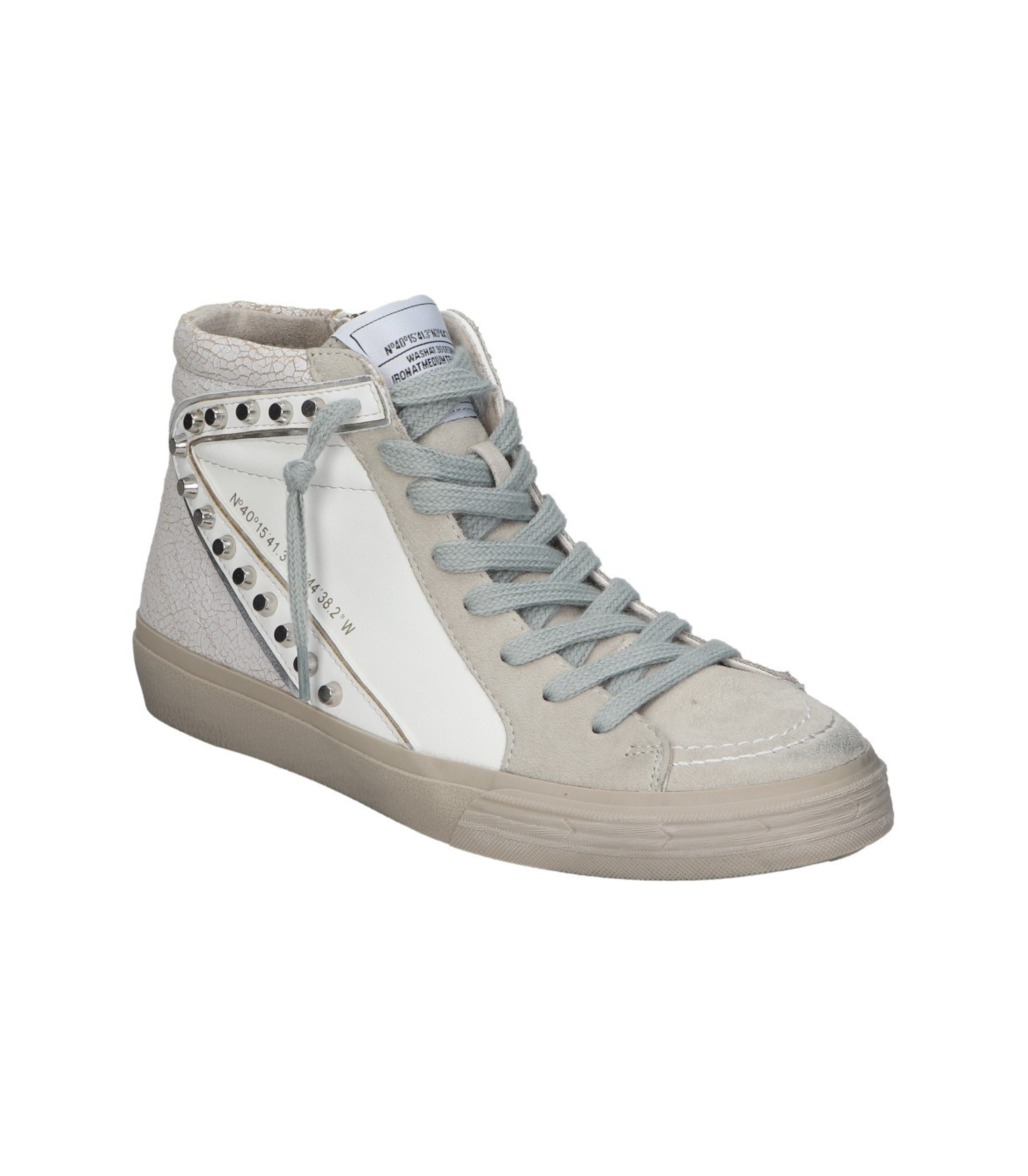 Botines deportivos para mujer SKYDIVA YASS en color blanco, vista diagonal frontal