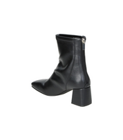 Botines con tacón para mujer SKYDIVA GOAT en color negro