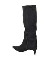 Botas con tacón Skydiva Soft en color negro para mujer