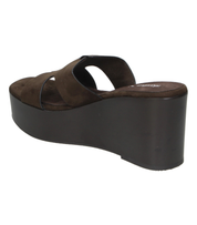 Zuecos con cuña SKYDIVA SIN DRAMA en marrón chocolate para mujer