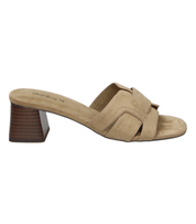 Sandalia de tacón elegante SKYDIVA MONISIMA en marrón camel para moda joven