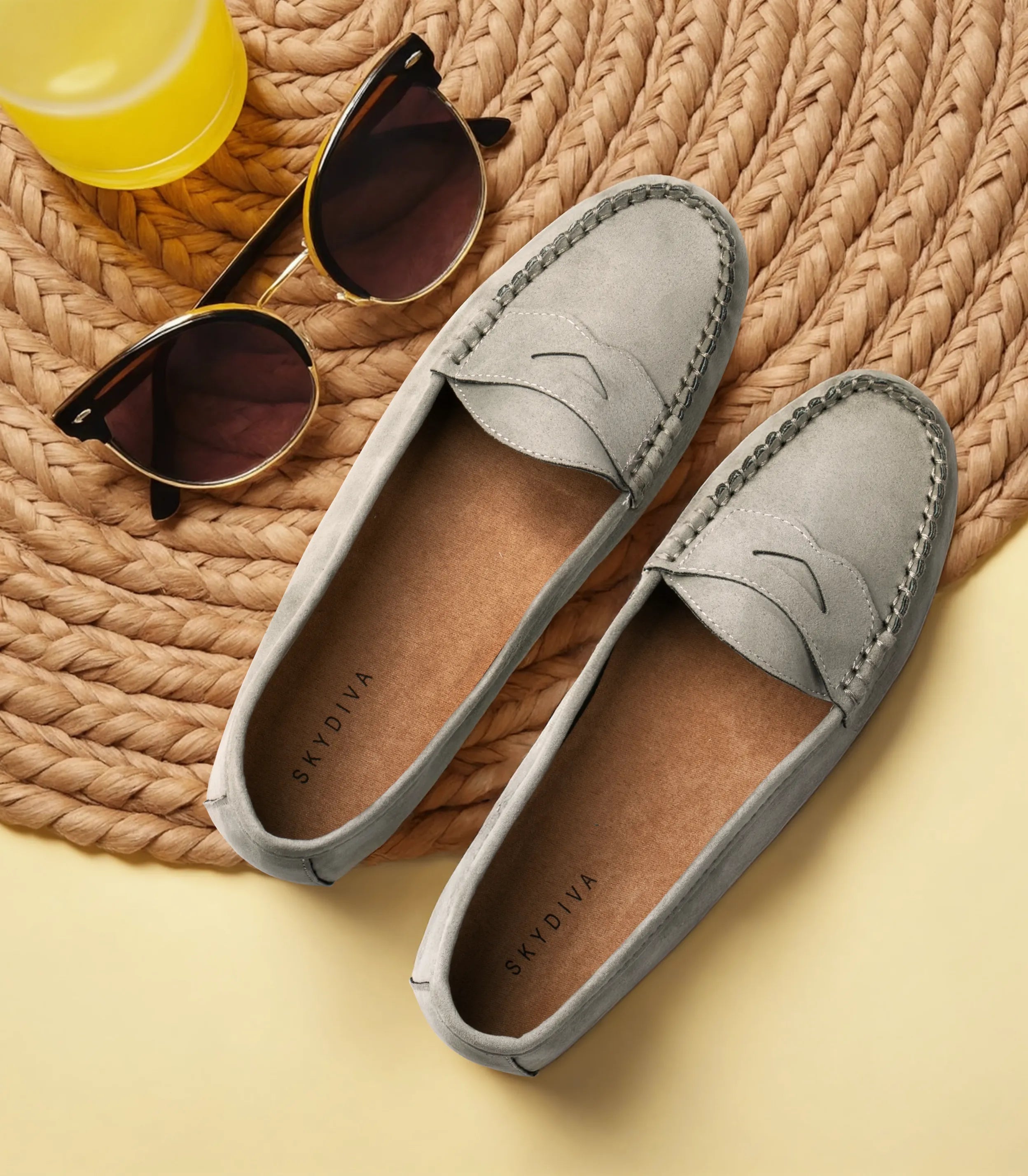 Mocasines para mujer SKYDIVA NPC en color verde, vista completa