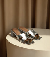 Sandalias de tacón para mujer SKYDIVA MOOD en color plata, vista completa