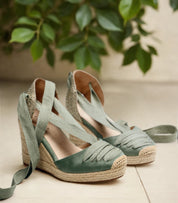 Alpargatas con cuña para mujer SKYDIVA CUTE en color verde, vista completa